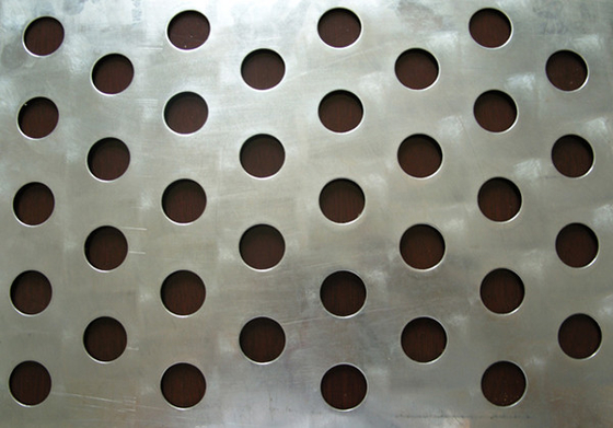 الصين Customized different hole 1mm Iron plate Galvanized perforated metal mesh المزود