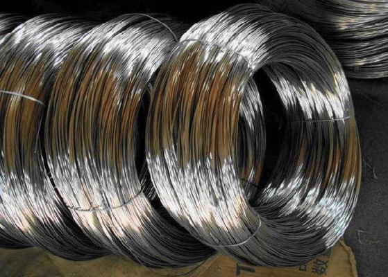 الصين بوج 22 المقياس المجلفن سلك الحديد 30 - 40kg / Mm2 الشد اللون الفضي المزود