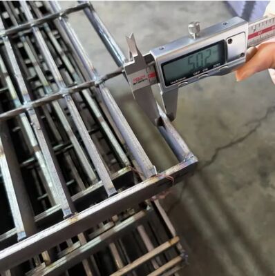 شبكات الفولاذ المقاوم للصدأ المجلفن بمسافة قضبان متقاطعة 38/50/76/100 مم لتصريف مثالي