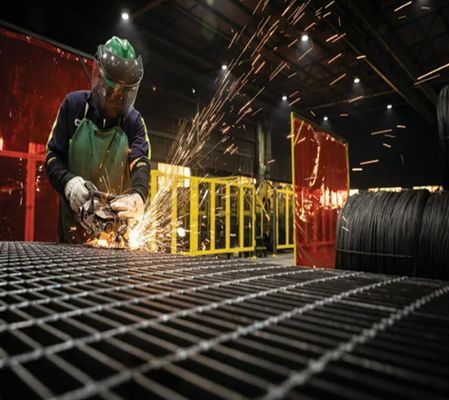 منصة شبك فولاذي مجلفن مقاوم للصدأ شبك فولاذي مسنن