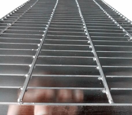 Hot-DIP Galvanized Stainless Steel Grating for High Load-Bearing and Corrosion Resistant Outdoor Walkways