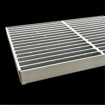 شبك فولاذ مجلفن مسنن مع قضيب حامل 20x3 لتصريف المنصات وأغطية الخنادق
