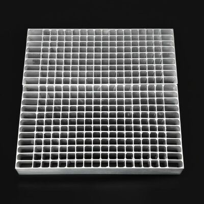 شبكات الفولاذ المقاوم للعمل الثقيل مع ريبار دائمة للممرات والصرف الصحي