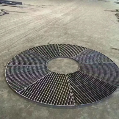 Galvanized Steel Grating with Custom Diameter and Slip-Resistant Surface for Outdoor Use